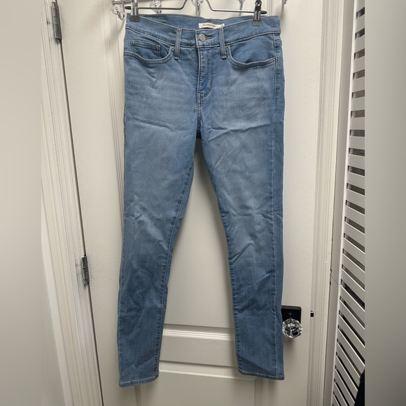 NWOT Levi's Women's 311 Shaping Skinny Jeans SZ 28 Light Blue - Picture 3 of 5